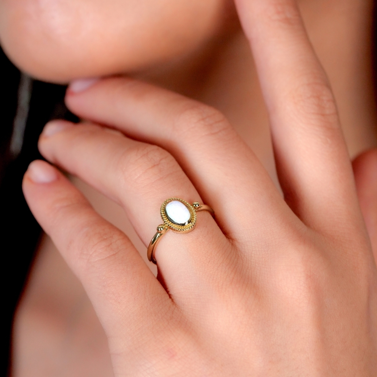 Sedef Taşı Altın Yüzük
