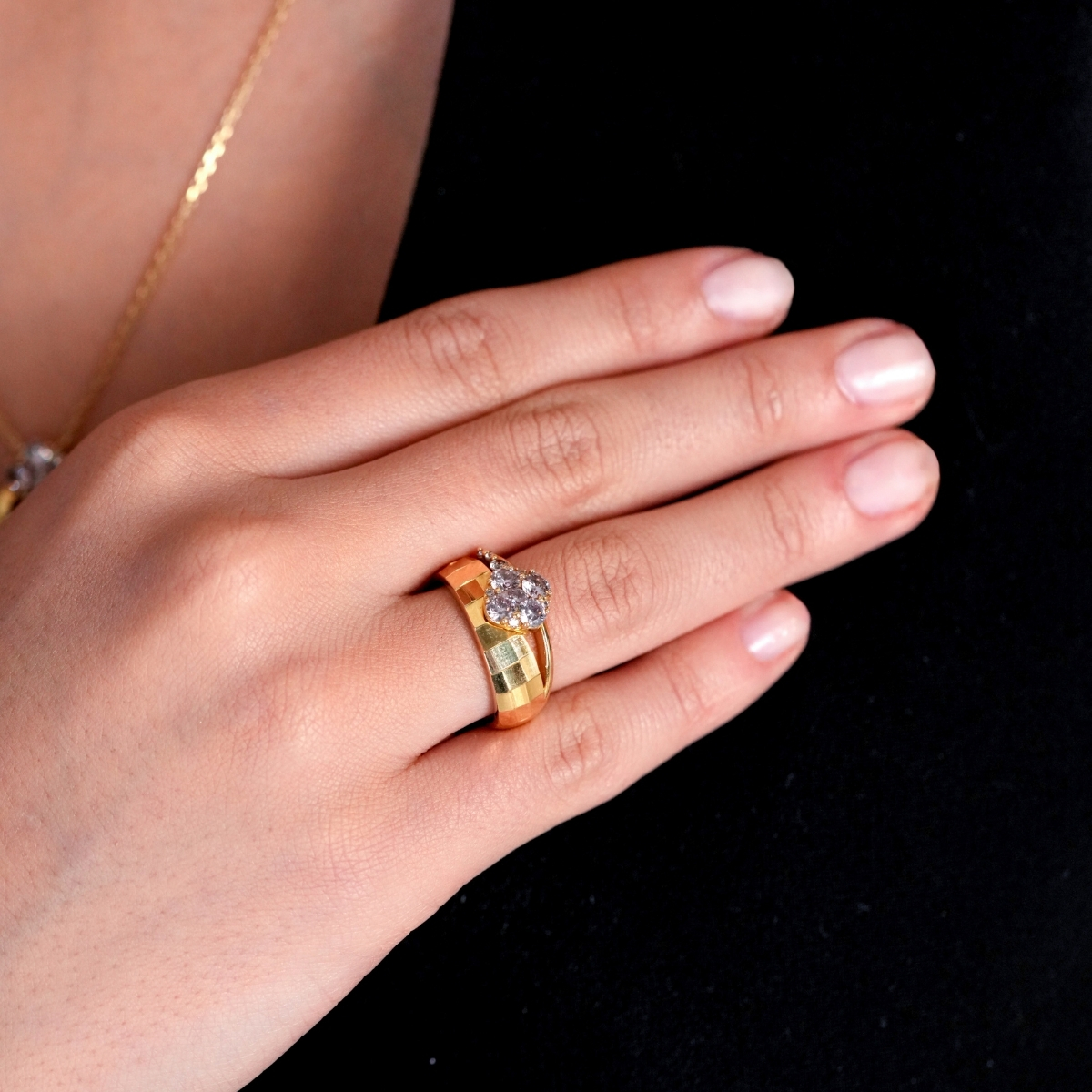 Sarı Altın Pırlanta Nişan Yüzüğü