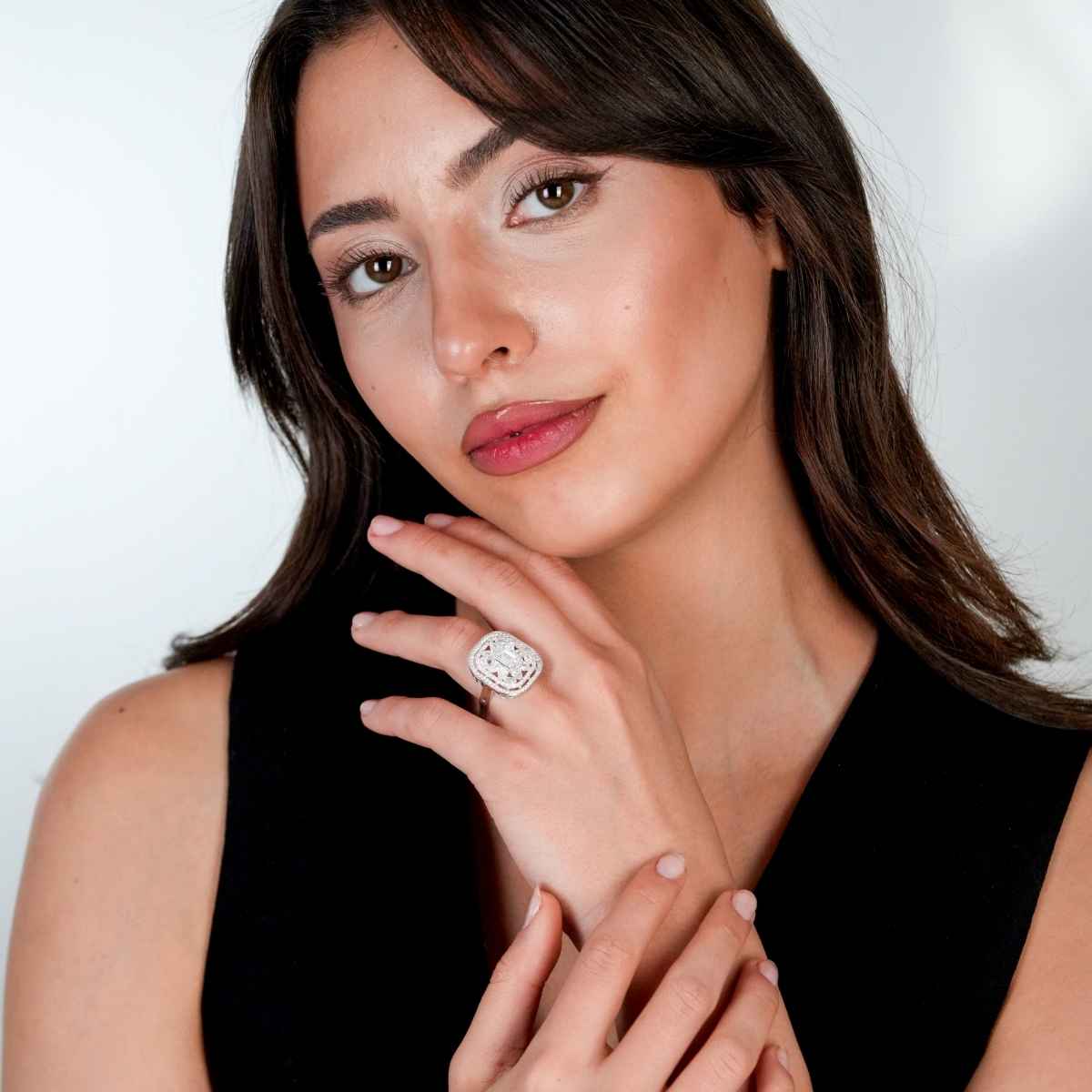 Karat Baget ve Dört Köşe Pırlanta Yüzük